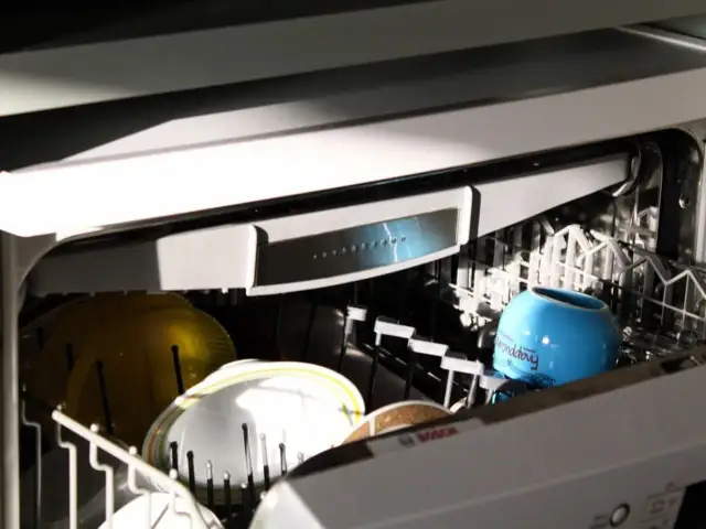 Najlepsze tabletki do zmywarek 2025 - ranking i porady