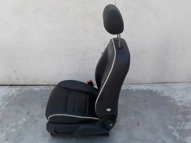 Jak rozebrać fotel kierowcy Ford Mondeo MK3 - uniknij kosztownych błędów