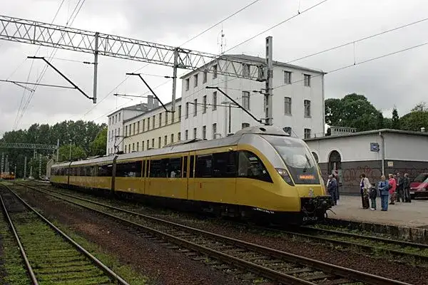 Jak dojechać pociągiem do Mielna? Sprawdź najlepsze trasy i opcje