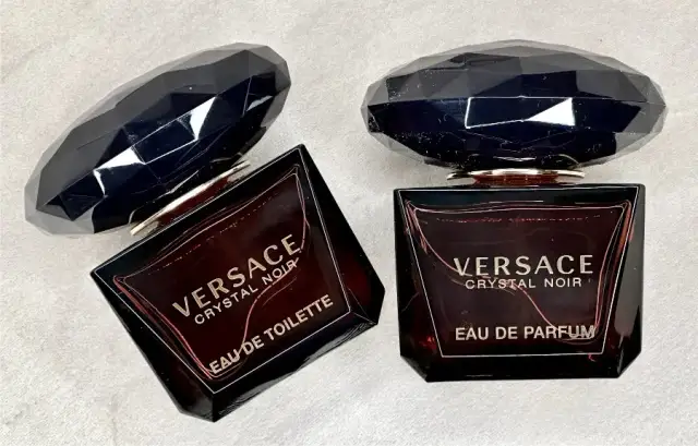 Versace Crystal Noir EDT vs EDP: Który zapach wybrać? Porównanie