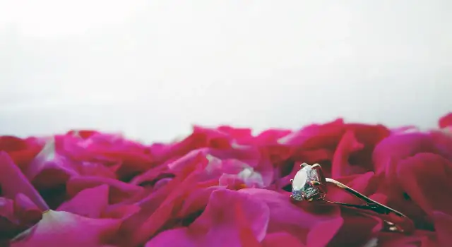 Ile za obrączkę w lombardzie? Sprawdź, co wpływa na wycenę