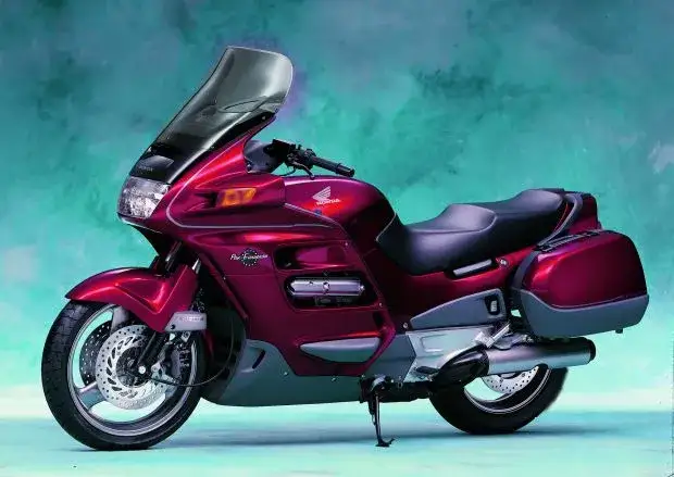 Honda ST 1100: Czy warto kupić? Przewodnik i typowe usterki