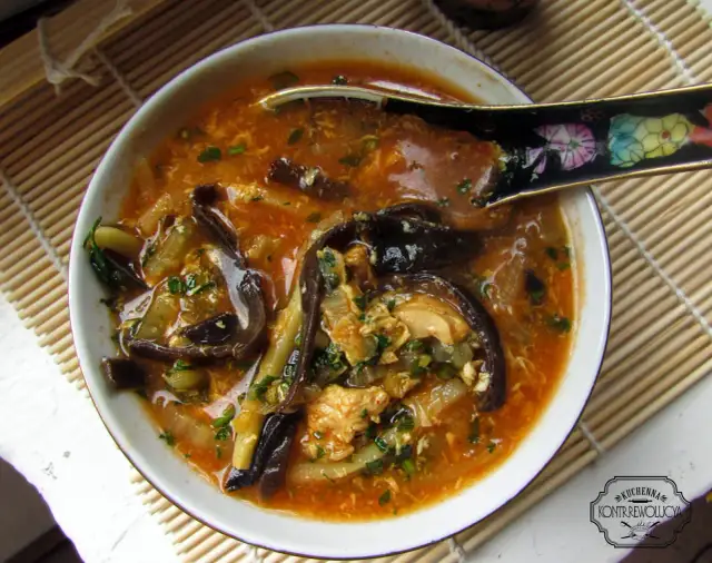 Zupa pekińska: Odkryj sekrety restauracyjnego smaku w domu!