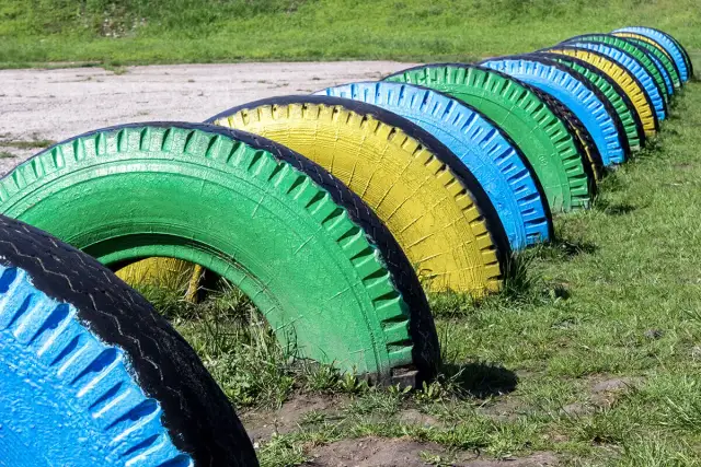 Co ze starymi oponami? Legalne sposoby utylizacji i recyklingu