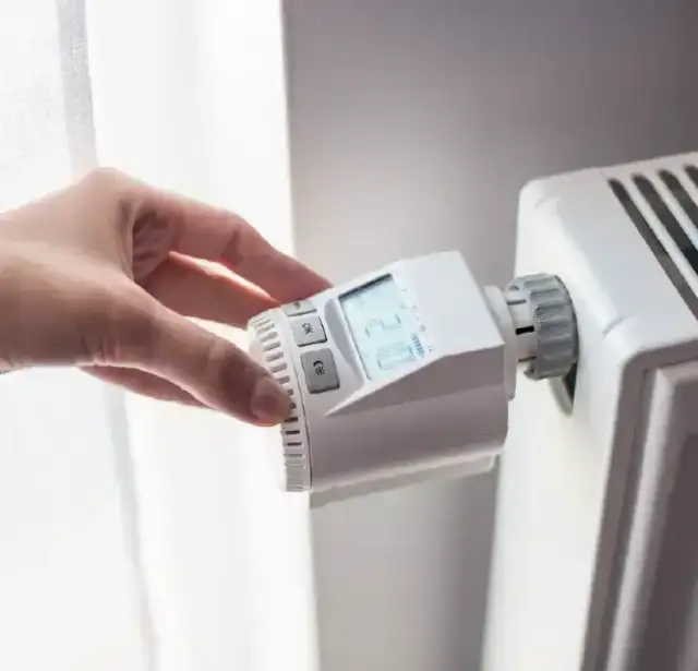 Ile kW na mieszkanie w bloku? Sprawdź, aby uniknąć problemów z prądem