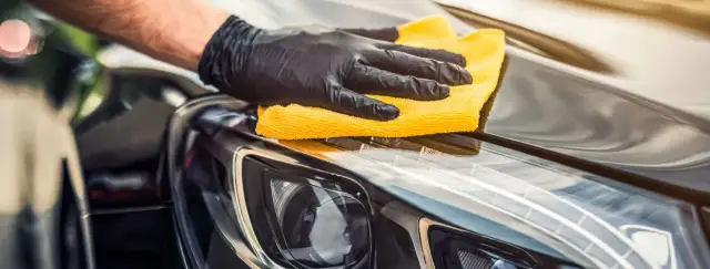 Gdzie kupić wosk do samochodu? Ekspert radzi, jak wybrać mądrze