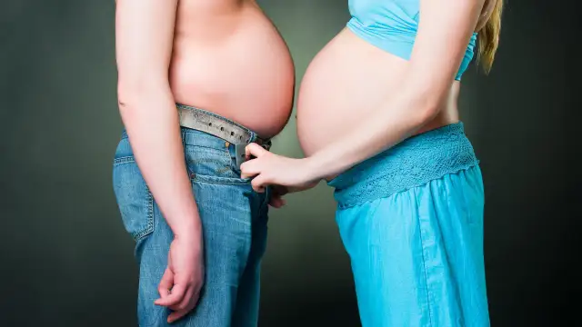 Syndrom kuwady: realne objawy u taty. Sprawdź, co czujesz