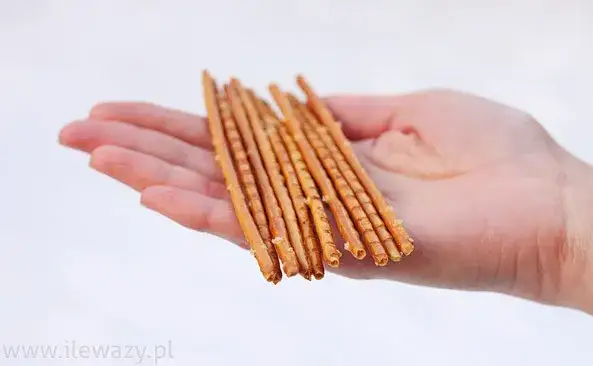Czy paluszki solone tuczą? Prześwietlamy skład i kalorie