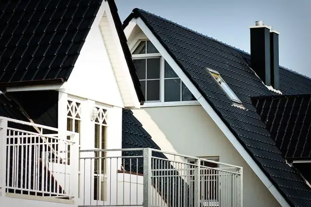 Jaki kolor elewacji do czarnego dachu, aby uniknąć błędów w aranżacji?