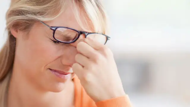 Czy nie noszenie okularów pogarsza wzrok? Oto, co musisz wiedzieć