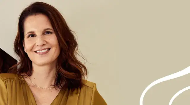 Jak zapuszczać włosy po 50, aby wyglądały zdrowo i pięknie