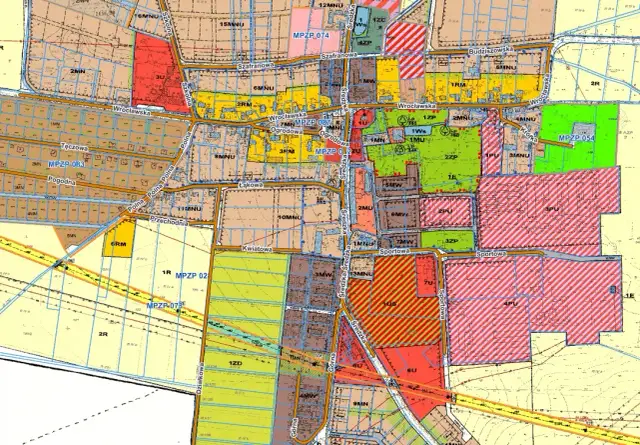 Gdzie szukać planów budynków? Kluczowe miejsca i porady, które pomogą