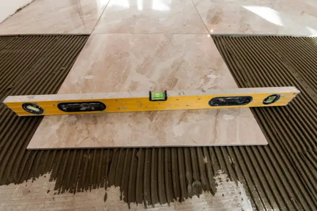 Kołki do profili UD 30: Dobierz idealne do podłoża i uniknij błędów