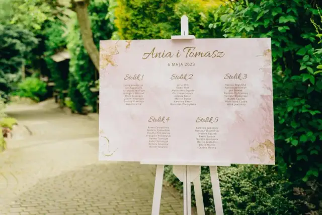 Jak poinformować gości weselnych o noclegu, by uniknąć chaosu?