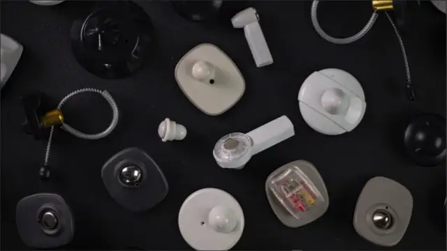 Jak zdjąć klips z ubrania bez uszkodzenia materiału i nerwów