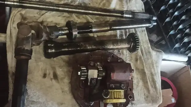 Jak wymienić wałek pedału sprzęgła C360 bez zbędnych problemów