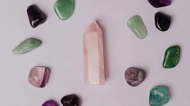 Znaczenie numerologii 12: odkryj symbolikę pełni i harmonię życia