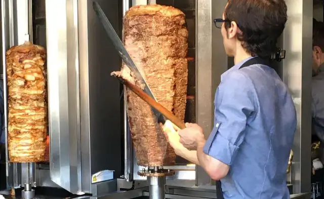 Z jakiego kraju pochodzi kebab? Turcja czy Niemcy poznaj historię