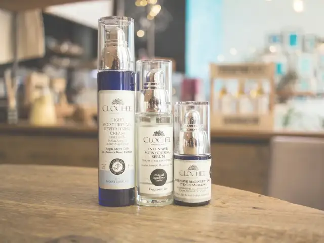 Lekki krem nawilżająco-rewitalizujący: Odkryj sekret promiennej cery