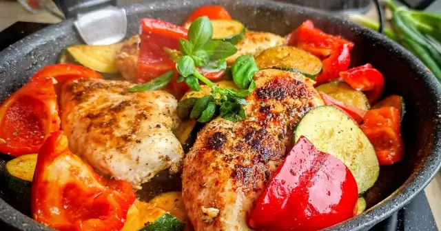 Co z piersią kurczaka na obiad? 10 szybkich i smacznych przepisów