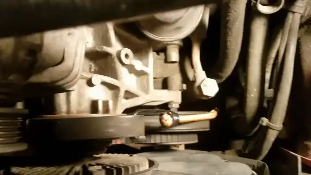 Jak wymontować alternator Audi A4 B5 - uniknij problemów z demontażem