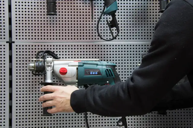 Jaką wiertarkę do mieszania zaprawy wybrać, aby uniknąć problemów?