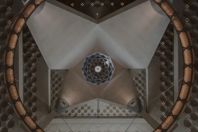 Muzea sztuki islamu: Gdzie szukać skarbów i czego się spodziewać?