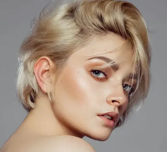 Jak skutecznie zniwelować żółty odrost włosów – sprawdzone metody i porady