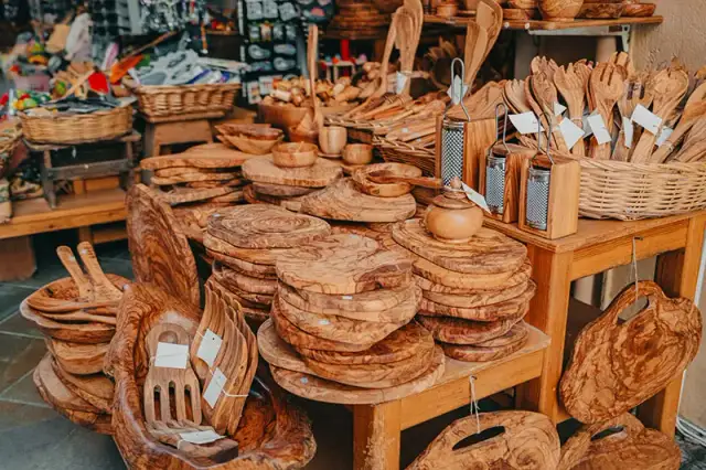 Co warto przywieźć z Krety? Najlepsze pamiątki, które zaskoczą