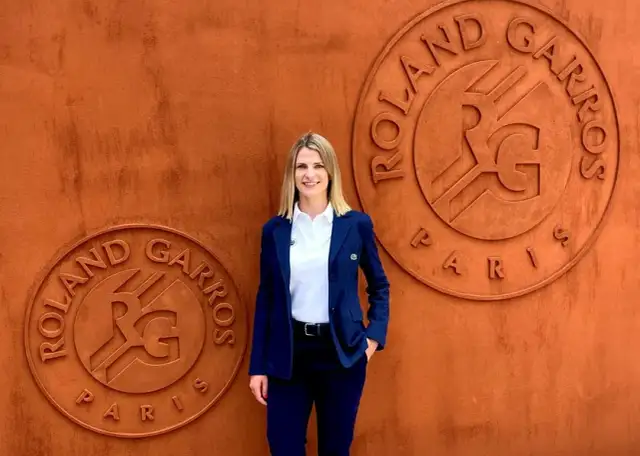 Ile zarabia sędzia tenisa ziemnego? Zaskakujące fakty o wynagrodzeniach