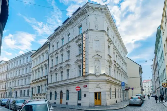 Hotele w Pradze, gdzie mówią po polsku – komfort i łatwa komunikacja