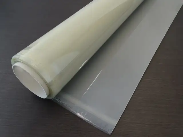 Jak zmatowić szybę w oknie? Skuteczne metody na matowe szkło