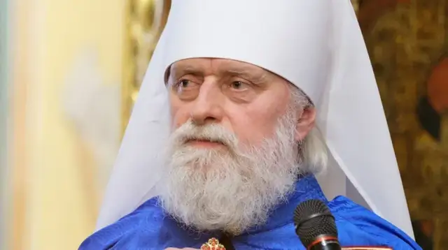 Kto jest głową kościoła? Zrozumienie duchowego i ziemskiego przywództwa