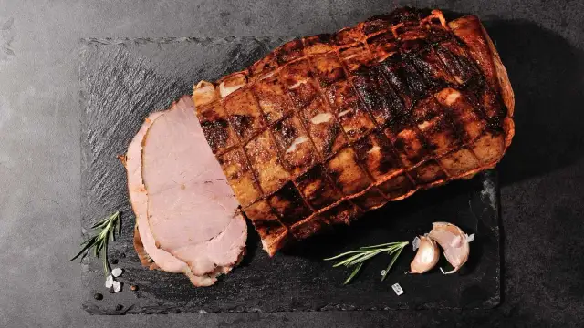 Jak upiec soczysty schab? Sprawdzone przepisy i triki