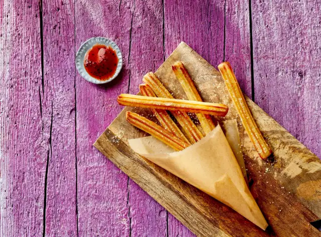 Gdzie kupić churros? Najlepsze miejsca i produkty w Polsce