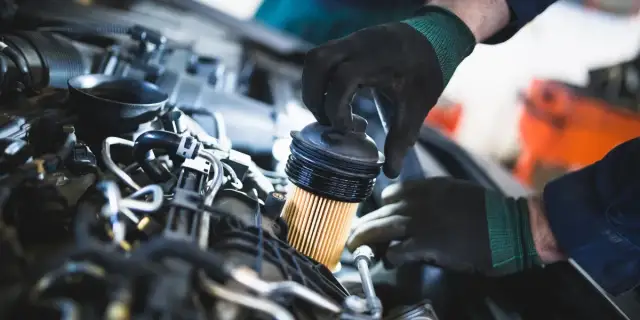 Démonter filtre à huile sans outil : Nos astuces sûres et efficaces