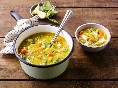 Jaką zupę na imprezę? Sprawdzone przepisy na wyjątkowe smaki