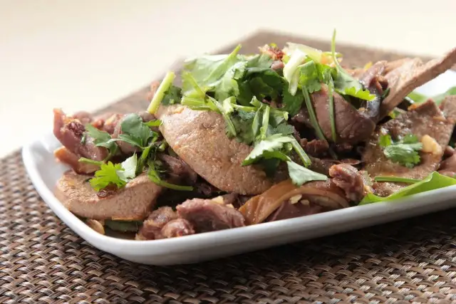 Jak długo gotować żołądki drobiowe, aby były miękkie i soczyste?