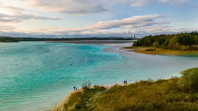 Jezioro Turkusowe w Koninie – tajemnice, historia i atrakcje
