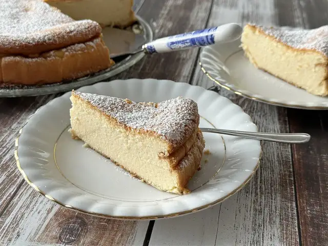 Sernik wiedeński bez opadania i pęknięć? Poznaj sekret!