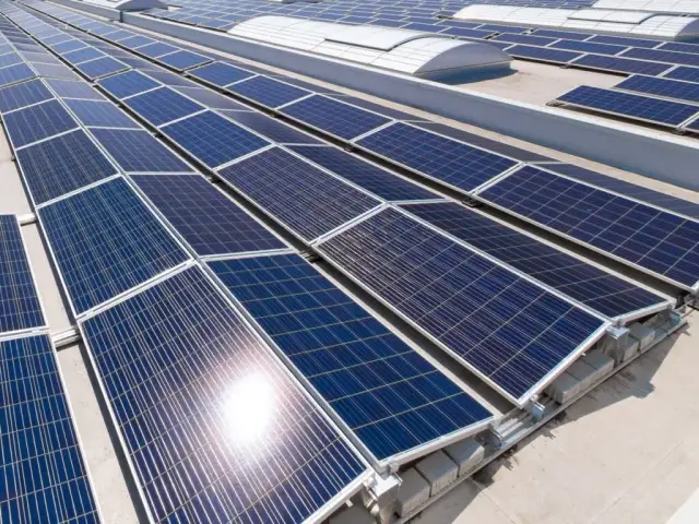 Fotowoltaika Gdańsk: Lider OZE? Poznaj farmy i inwestuj!