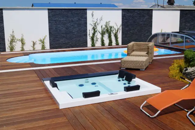 Kiedy najlepiej kupić basen ogrodowy, aby zaoszczędzić na kosztach?