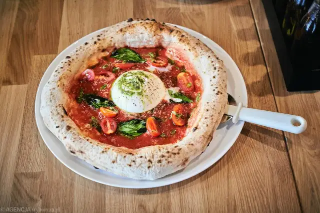 Obiady w Łodzi: Gdzie zjeść dobrze? Sprawdzone miejsca na każdą kieszeń