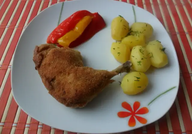 Jak wykorzystać gotowane udka z kurczaka? 10 pysznych przepisów