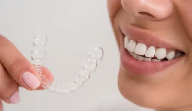 Szyna na zęby: Wygląd, typy i sekret idealnego dopasowania