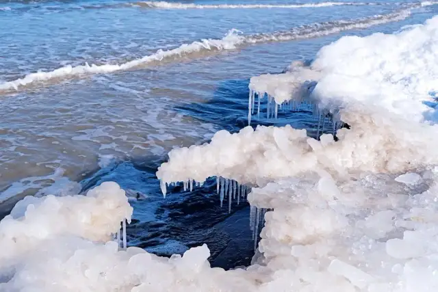 Czy morze zamarza? Fakty o zamarzaniu Bałtyku i jego skutkach