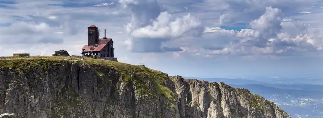 Jaki jest najtrudniejszy szlak w Polsce? Poznaj niebezpieczeństwa Orlej Perci