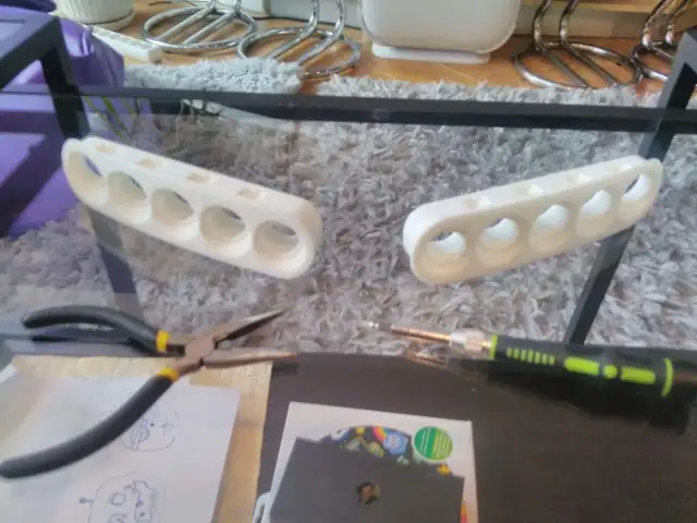 Czym ciąć styropian XPS? Idealne krawędzie bez bałaganu!