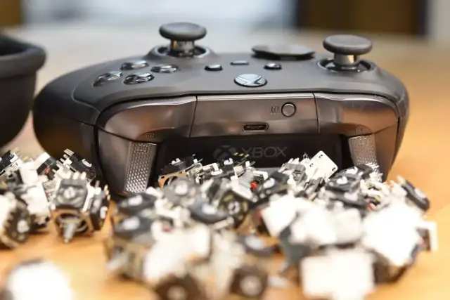 Xbox Elite Series 2: Czy to inwestycja, czy drogi problem?