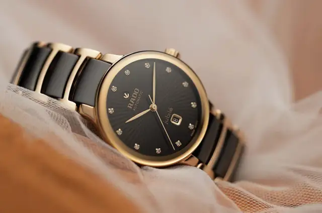 Modne zegarki damskie, które będą dominować w stylu i funkcjonalności